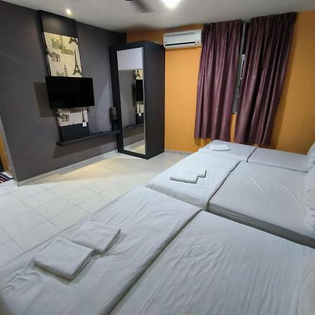 Golden Guest House Куантан Екстер'єр фото