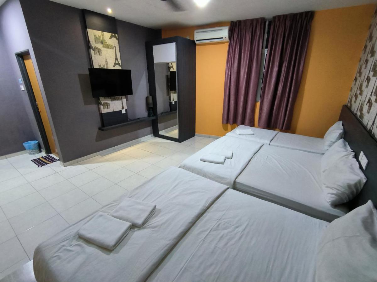 Golden Guest House Куантан Екстер'єр фото